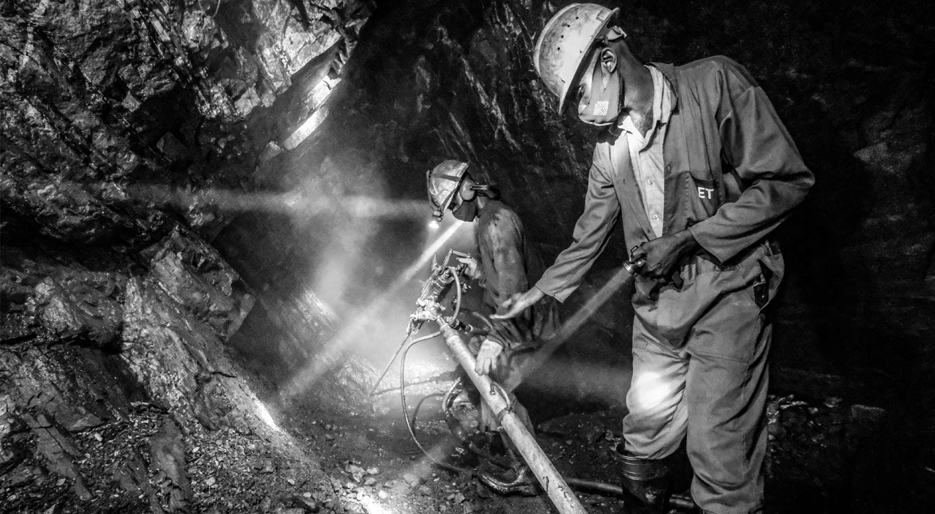 כורי טונגסטן ברואנדה, איתמר פלג