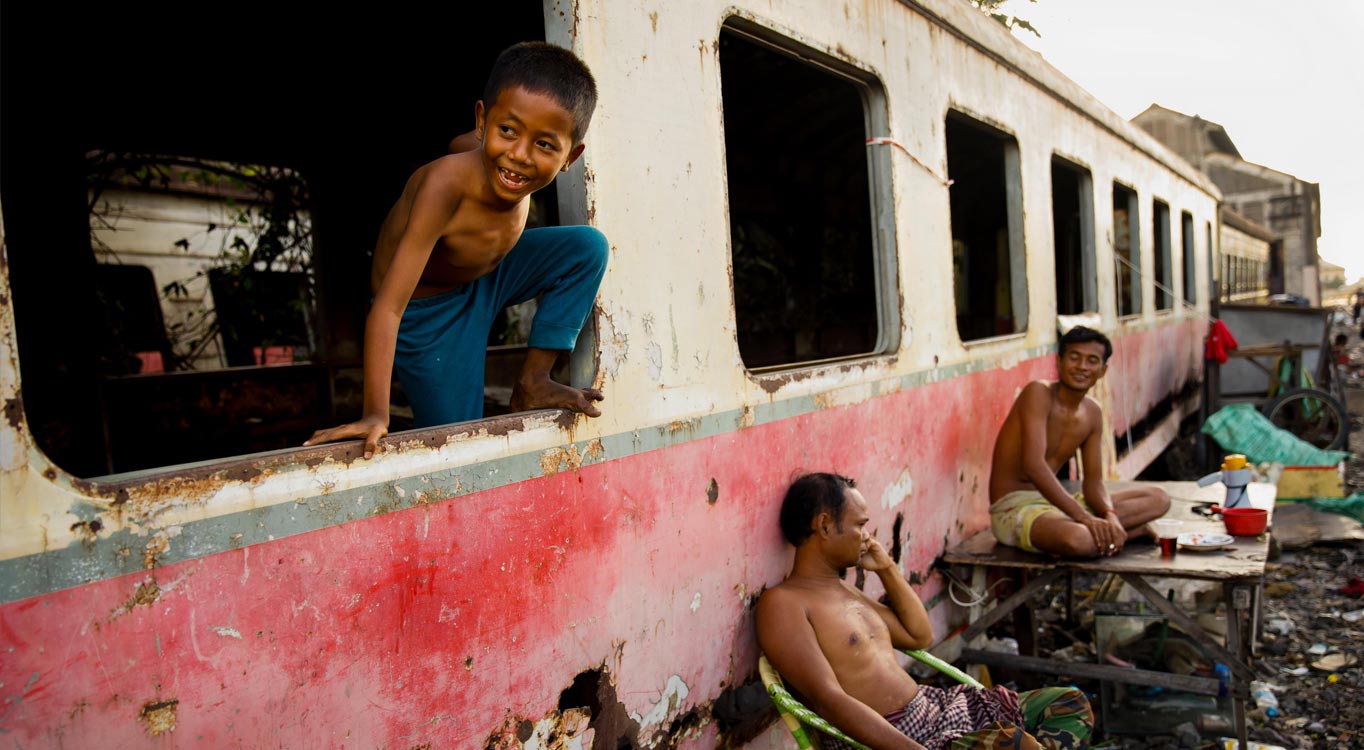 מתוך מסע צילום ללאוס וקמבודיה עם זיו קורן