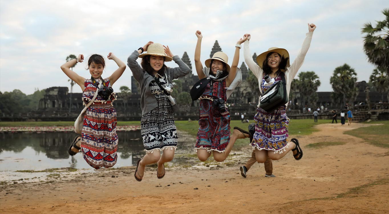 מתוך מסע צילום ללאוס וקמבודיה עם זיו קורן